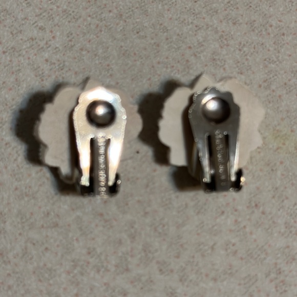 Featherweights white composite clip on earrings with rhinestones (447) - Picture 3 of 5